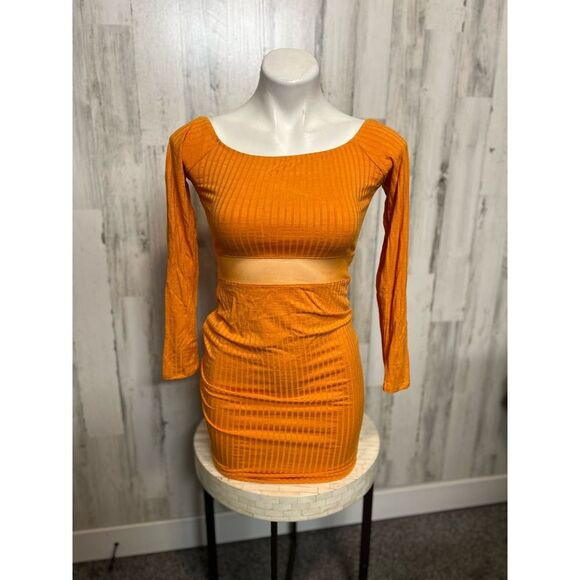 Heart & hips Orange mini dress size small - Picture 1 of 4